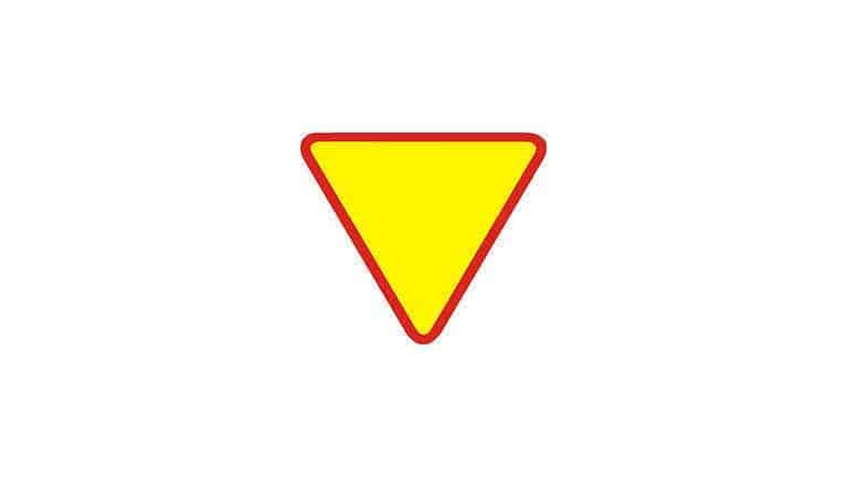 znak ustap pierwszenstwa