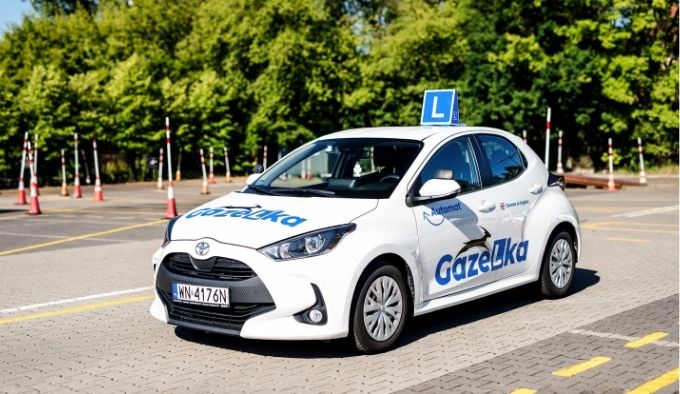 Toyota Yaris IV Szkoła nauki jazdy GAZeLka Warszawa