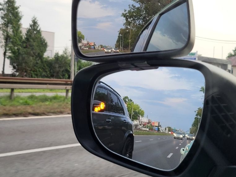 Lusterka kontrolka ostrzegawcza Suzuki Swift