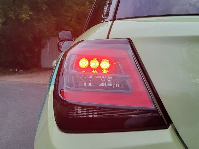 Światła hamowania Suzuki Swift