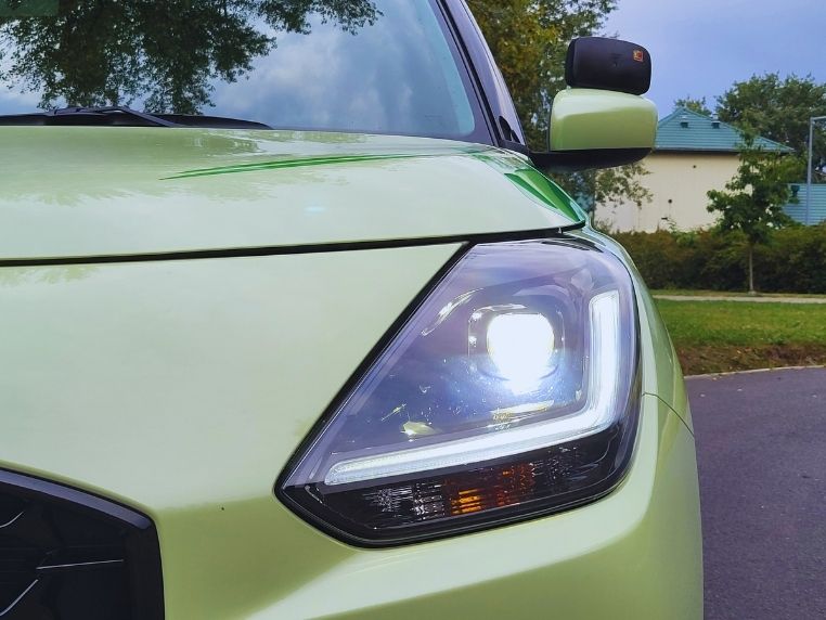 Światła mijania Suzuki Swift