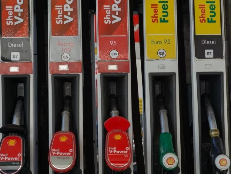 oznaczenia paliw na stacjach benzynowych