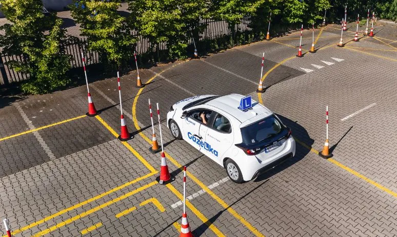 Jak zrobić łuk na egzaminie na prawo jazdy? Praktyczne porady Blog GAZeLka