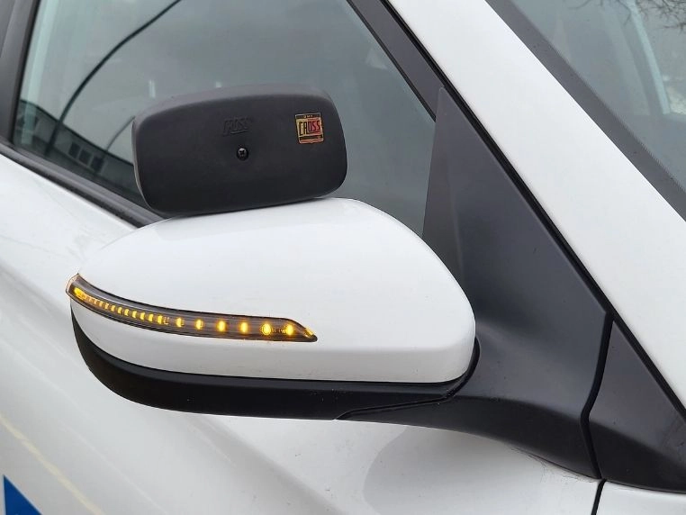 Prawe światło kierunkowskazu w przedniej lampie Hyundai i20