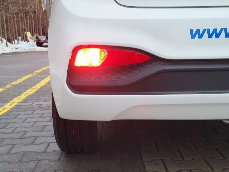 Włączone tylne światło przeciwmgielne w Hyundai i20
