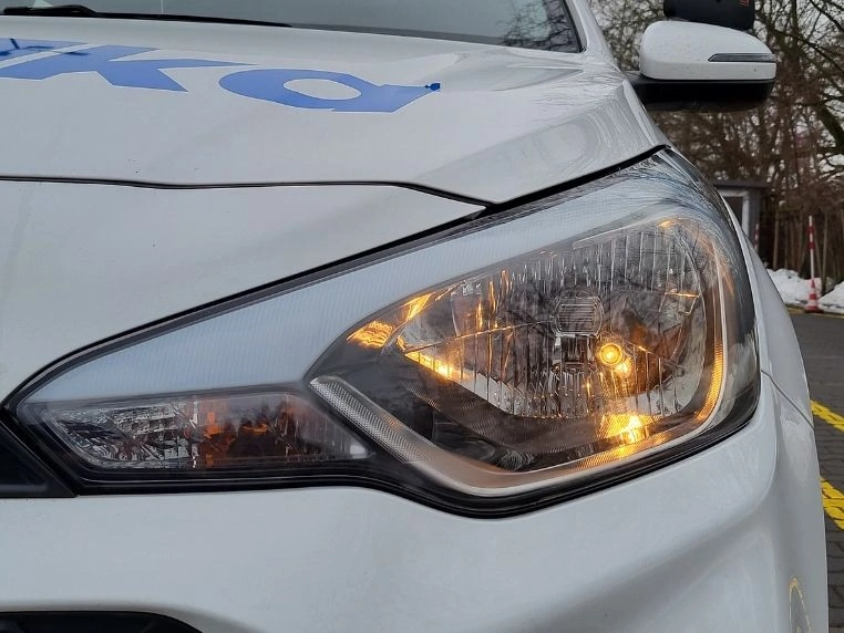 Lewe przednie światło pozycyjne w Hyundai i20